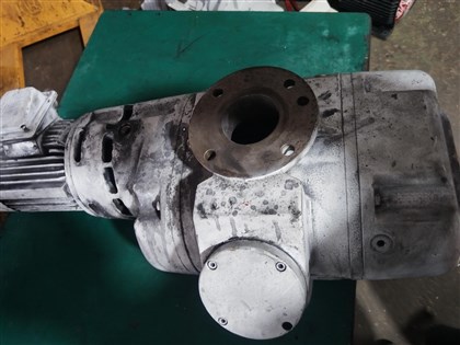 leybold WAU501螺杆真空泵维修保养